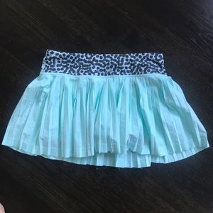 Lulu lemon skort